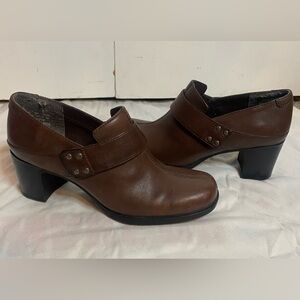 Clarks Womens Ankle Boots Brown Studded  Block Heels Leather 5M